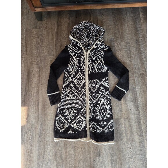 Venus Full Zip Cardigan - Picture 1 of 3